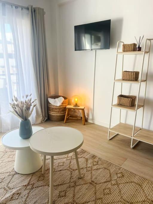 Studio Hola Arenal Platja de Larenal Exterior photo